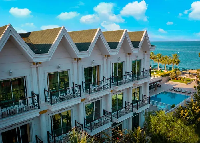 La Hoya Beach Hotel